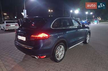 Внедорожник / Кроссовер Porsche Cayenne 2013 в 