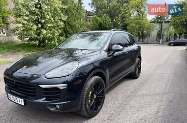 Внедорожник / Кроссовер Porsche Cayenne 2015 в Каменском