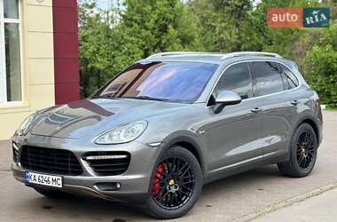 Внедорожник / Кроссовер Porsche Cayenne 2010 в 