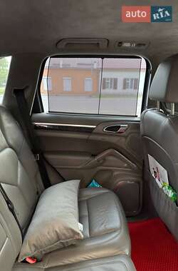 Внедорожник / Кроссовер Porsche Cayenne 2010 в 