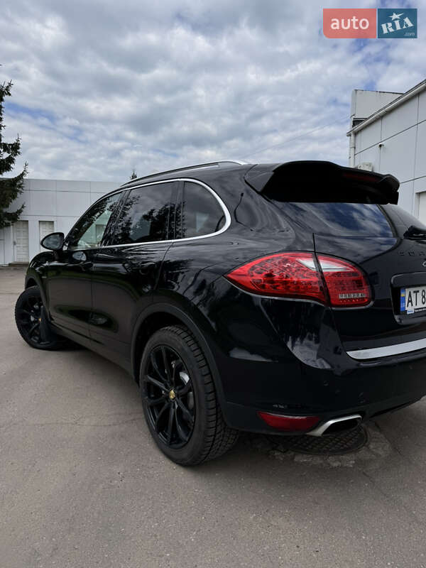 Позашляховик / Кросовер Porsche Cayenne 2010 в Коломиї