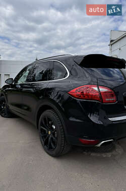 Внедорожник / Кроссовер Porsche Cayenne 2010 в 