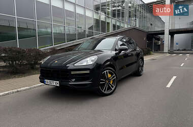 Внедорожник / Кроссовер Porsche Cayenne 2018 в 
