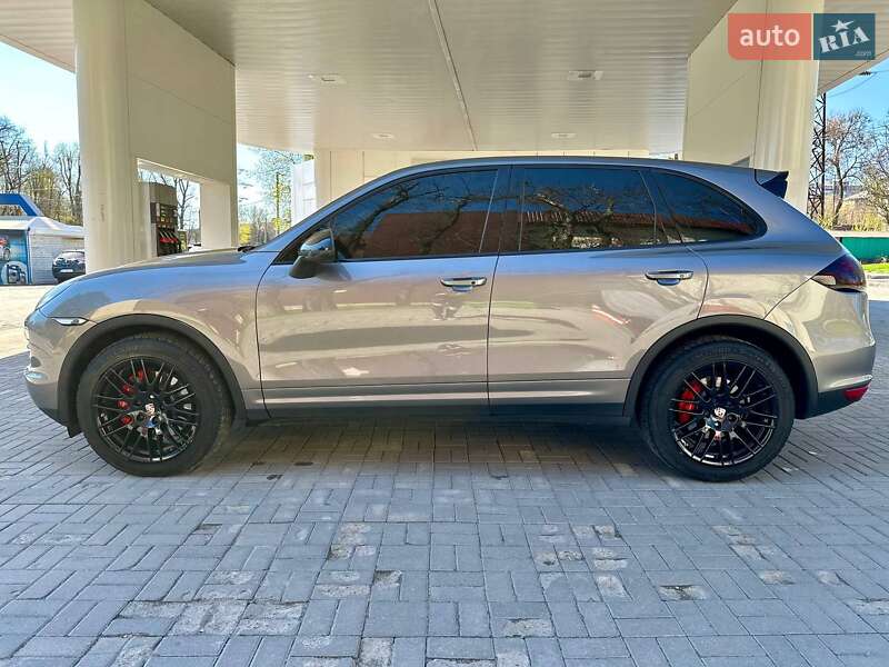 Позашляховик / Кросовер Porsche Cayenne 2013 в Дніпрі