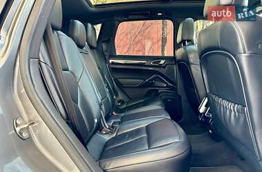 Внедорожник / Кроссовер Porsche Cayenne 2013 в 