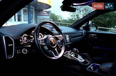 Позашляховик / Кросовер Porsche Cayenne 2020 в 