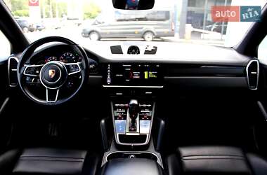 Позашляховик / Кросовер Porsche Cayenne 2020 в 