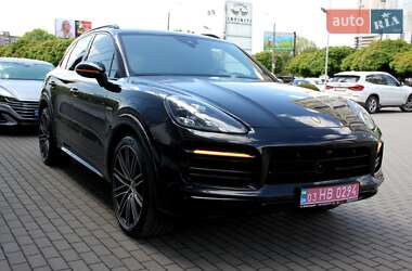 Позашляховик / Кросовер Porsche Cayenne 2020 в 