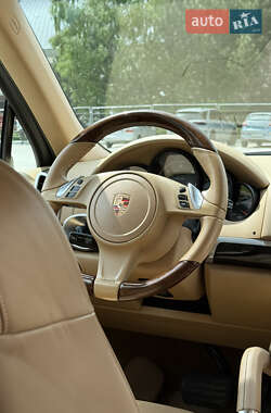 Внедорожник / Кроссовер Porsche Cayenne 2013 в 