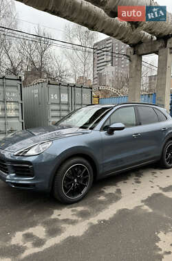 Позашляховик / Кросовер Porsche Cayenne 2018 в 
