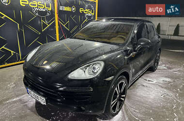 Позашляховик / Кросовер Porsche Cayenne 2012 в 