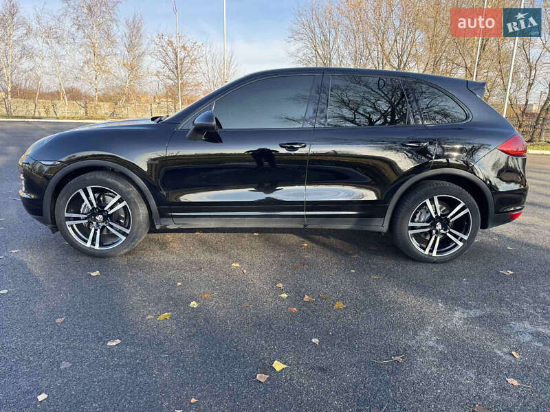 Внедорожник / Кроссовер Porsche Cayenne 2012 в Павлограде