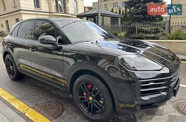 Внедорожник / Кроссовер Porsche Cayenne 2025 в 