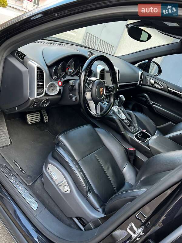 Позашляховик / Кросовер Porsche Cayenne 2014 в Харкові