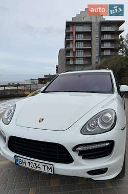 Внедорожник / Кроссовер Porsche Cayenne 2012 в 