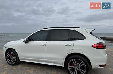 Внедорожник / Кроссовер Porsche Cayenne 2012 в 