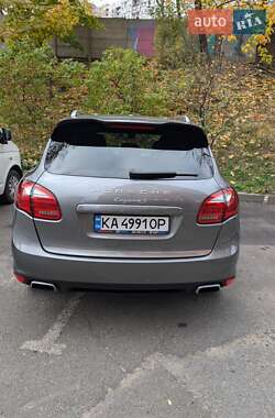 Позашляховик / Кросовер Porsche Cayenne 2010 в 