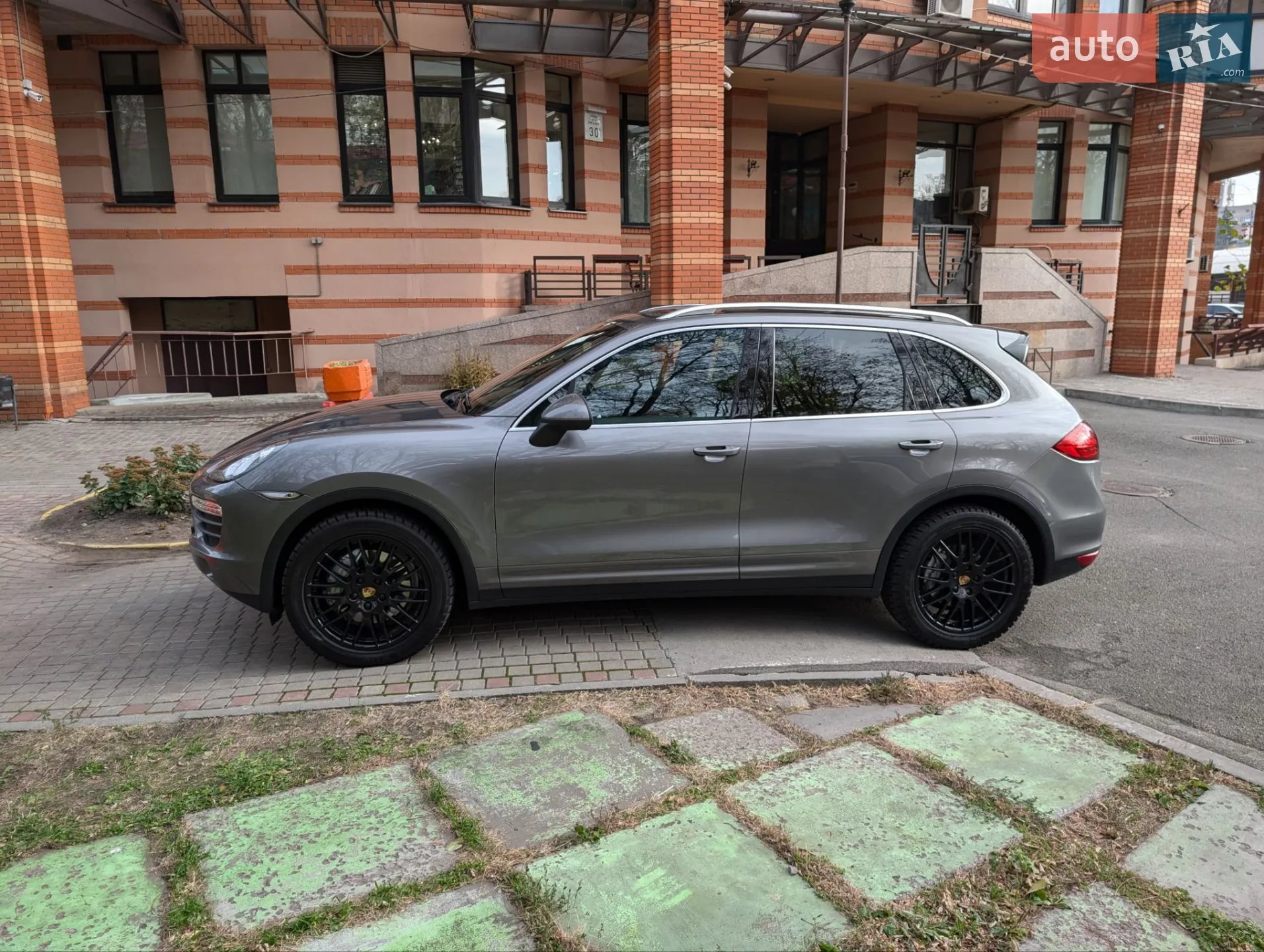 Porsche Cayenne 2010 VIN WP1ZZZ92ZBLA40414 фото оголошення 4 з 28