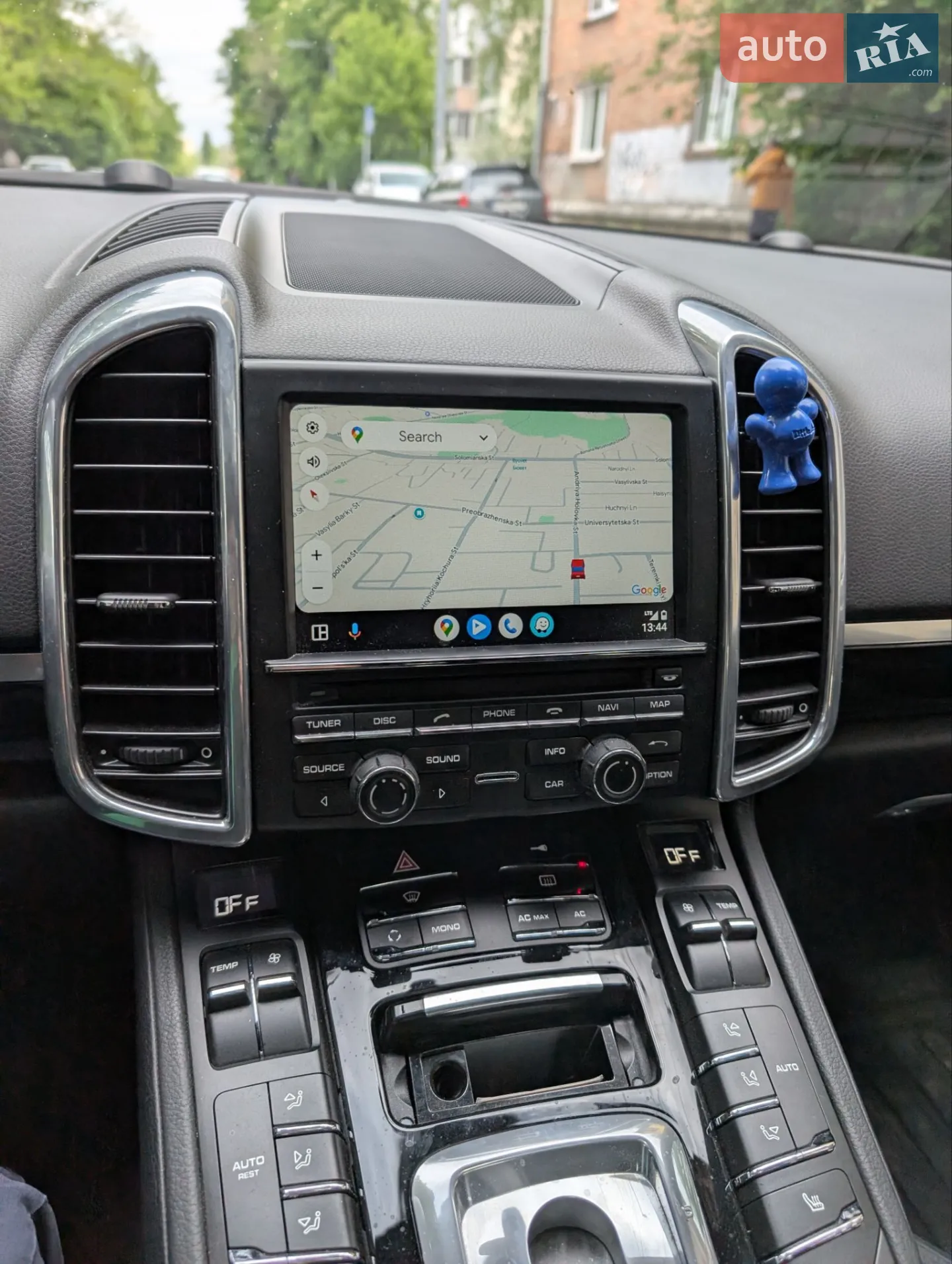 Porsche Cayenne 2010 VIN WP1ZZZ92ZBLA40414 фото оголошення 15 з 28
