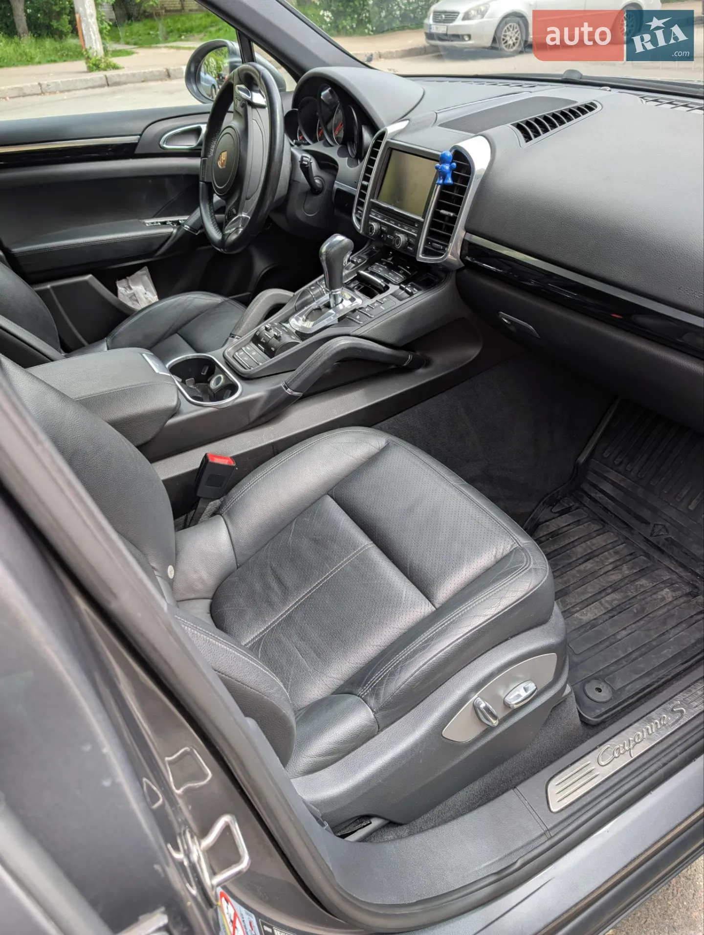 Porsche Cayenne 2010 VIN WP1ZZZ92ZBLA40414 фото оголошення 8 з 28