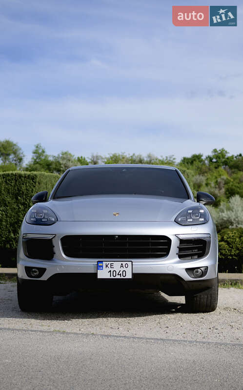 Позашляховик / Кросовер Porsche Cayenne 2017 в Дніпрі фото 10 Позашляховик / Кросовер Porsche Cayenne 2017 в Дніпрі