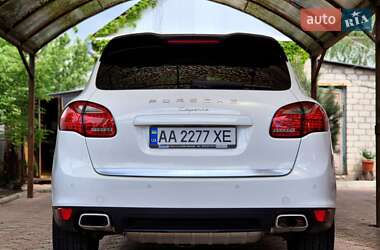 Внедорожник / Кроссовер Porsche Cayenne 2013 в 