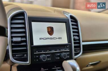 Внедорожник / Кроссовер Porsche Cayenne 2013 в 