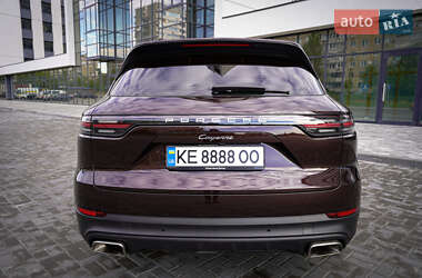 Внедорожник / Кроссовер Porsche Cayenne 2019 в 