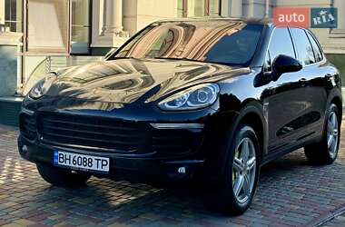 Позашляховик / Кросовер Porsche Cayenne 2015 в Одесі