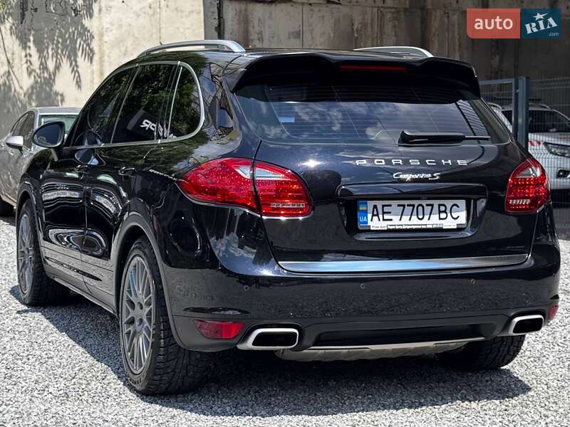Внедорожник / Кроссовер Porsche Cayenne 2013 в Днепре