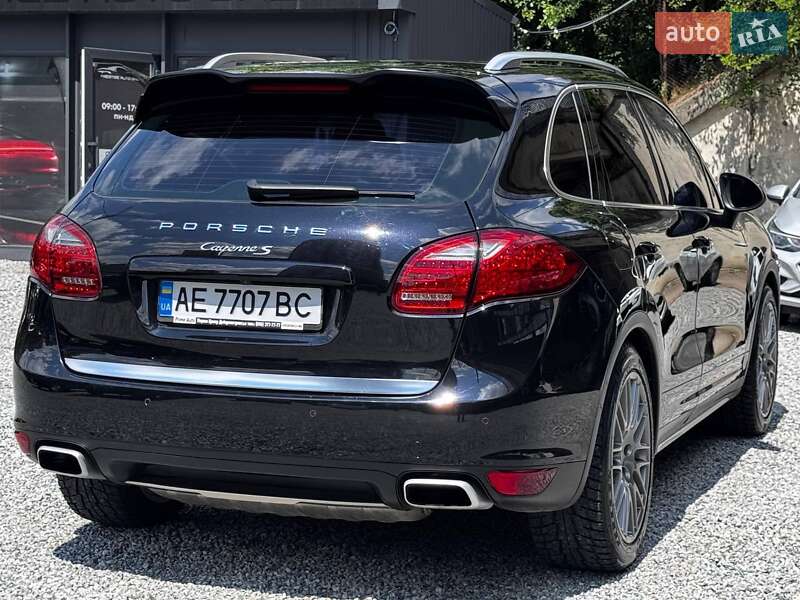 Внедорожник / Кроссовер Porsche Cayenne 2013 в Днепре