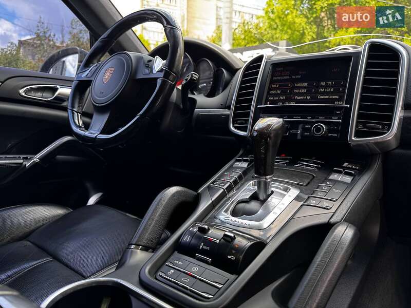 Внедорожник / Кроссовер Porsche Cayenne 2013 в Днепре