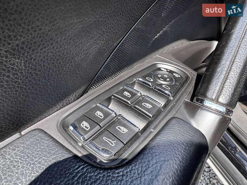 Внедорожник / Кроссовер Porsche Cayenne 2013 в Днепре
