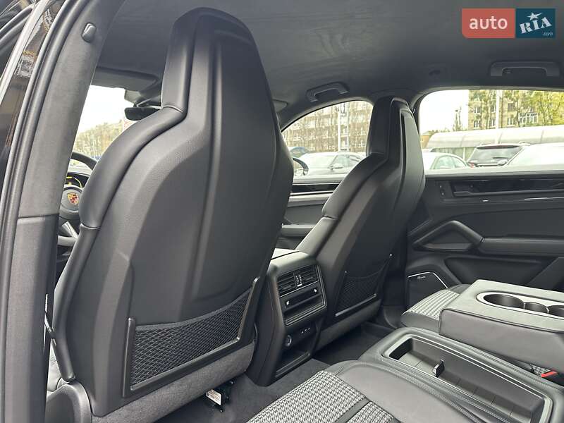 Позашляховик / Кросовер Porsche Cayenne 2024 в Києві