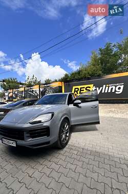 Внедорожник / Кроссовер Porsche Cayenne 2024 в 