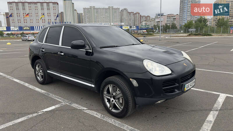 Внедорожник / Кроссовер Porsche Cayenne 2004 в 