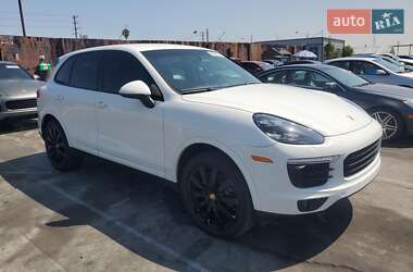 Внедорожник / Кроссовер Porsche Cayenne 2017 в 