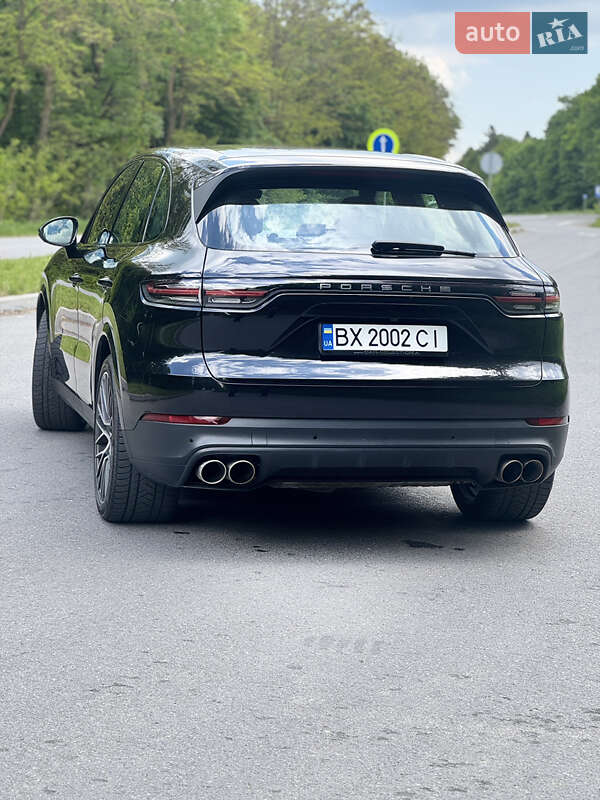 Позашляховик / Кросовер Porsche Cayenne 2019 в Красилові