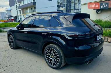Внедорожник / Кроссовер Porsche Cayenne 2020 в 