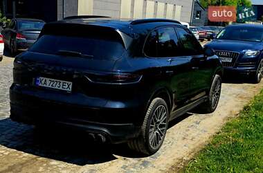 Внедорожник / Кроссовер Porsche Cayenne 2020 в 