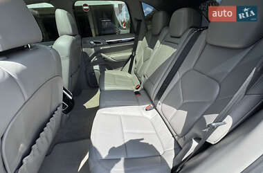 Внедорожник / Кроссовер Porsche Cayenne 2013 в 