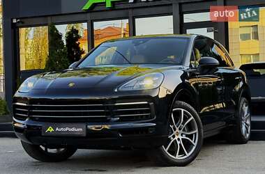 Позашляховик / Кросовер Porsche Cayenne 2021 в 
