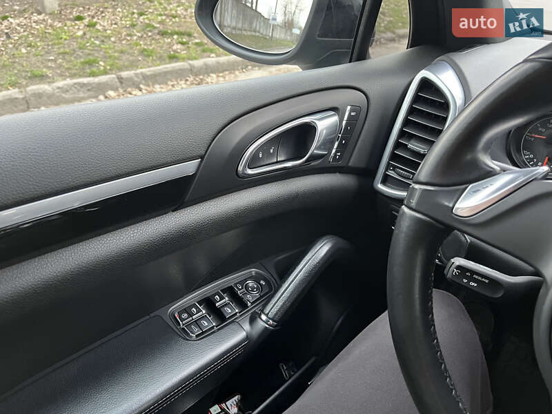 Внедорожник / Кроссовер Porsche Cayenne 2012 в Хмельницком фото 11 Внедорожник / Кроссовер Porsche Cayenne 2012 в Хмельницком