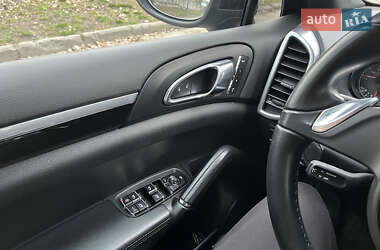 Позашляховик / Кросовер Porsche Cayenne 2012 в 