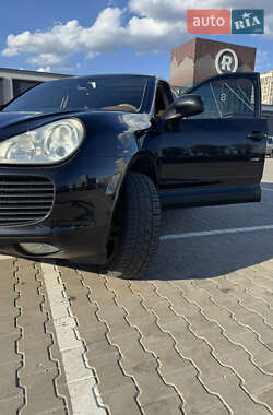 Внедорожник / Кроссовер Porsche Cayenne 2006 в 