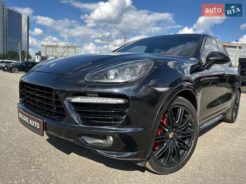 Внедорожник / Кроссовер Porsche Cayenne 2014 в Киеве