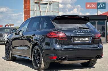 Внедорожник / Кроссовер Porsche Cayenne 2014 в 