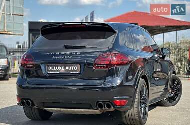 Внедорожник / Кроссовер Porsche Cayenne 2014 в 