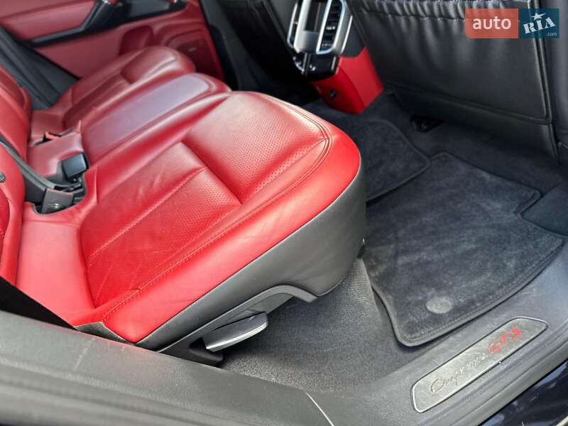 Внедорожник / Кроссовер Porsche Cayenne 2014 в Киеве