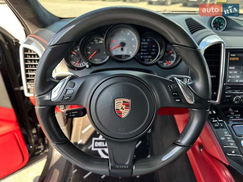 Внедорожник / Кроссовер Porsche Cayenne 2014 в Киеве